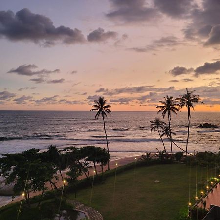 Hasara Oceanfront Apartments Galle Exterior photo