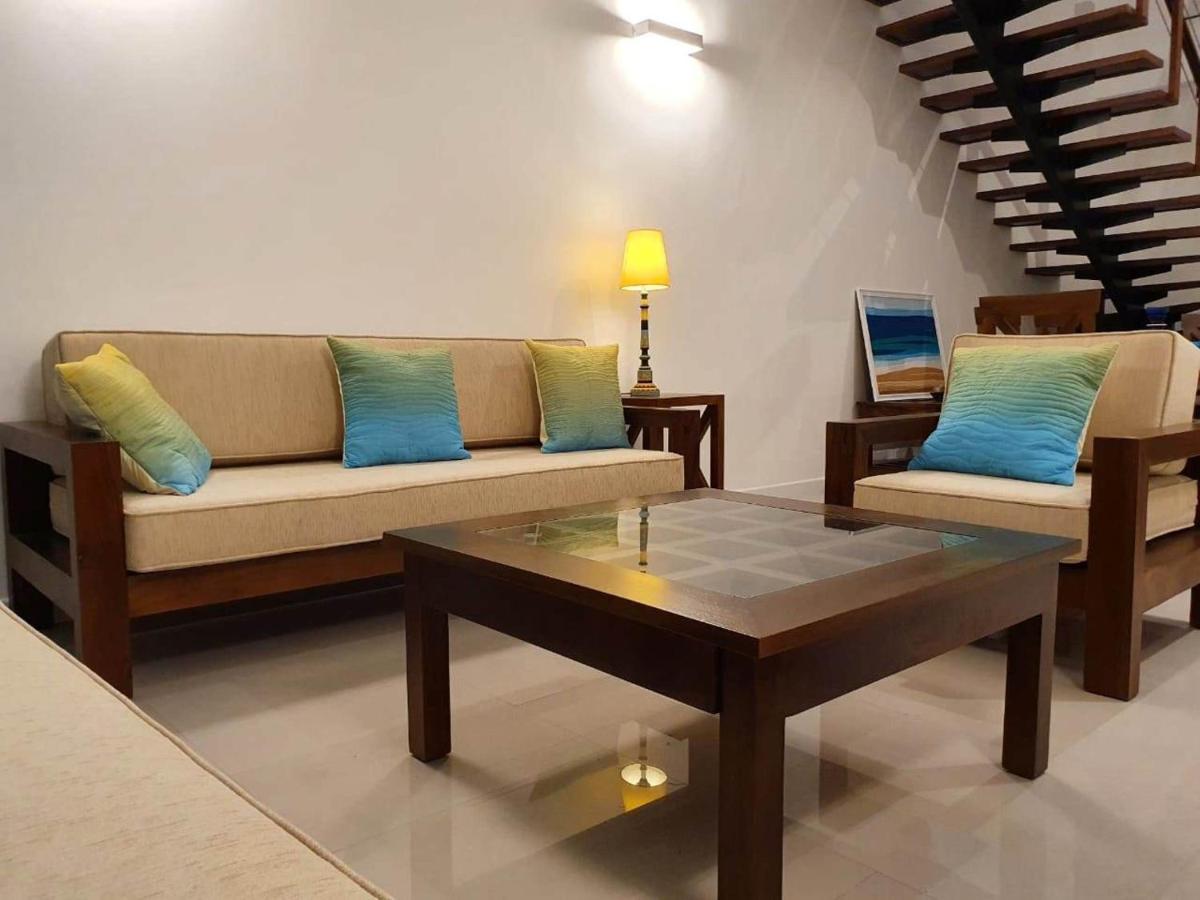 Hasara Oceanfront Apartments Galle Exterior photo