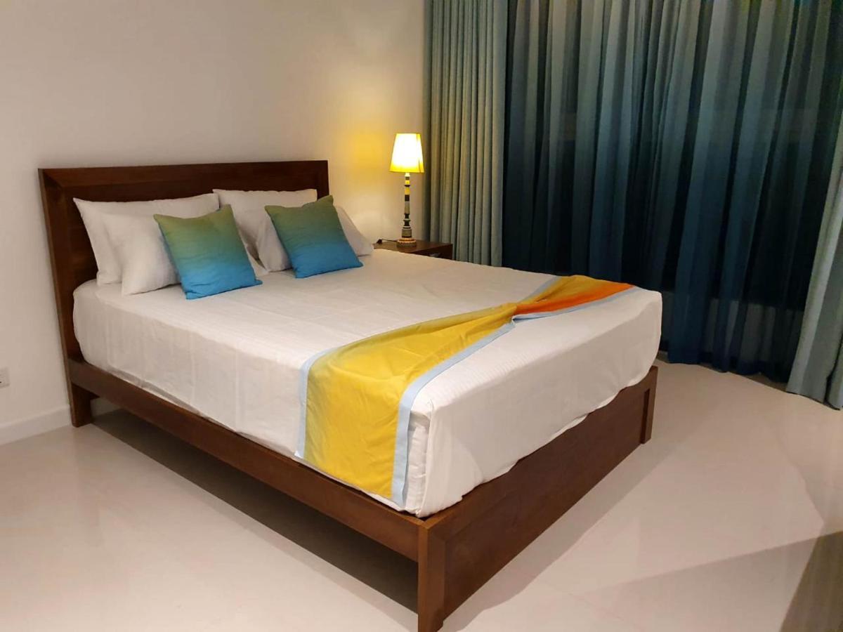 Hasara Oceanfront Apartments Galle Exterior photo