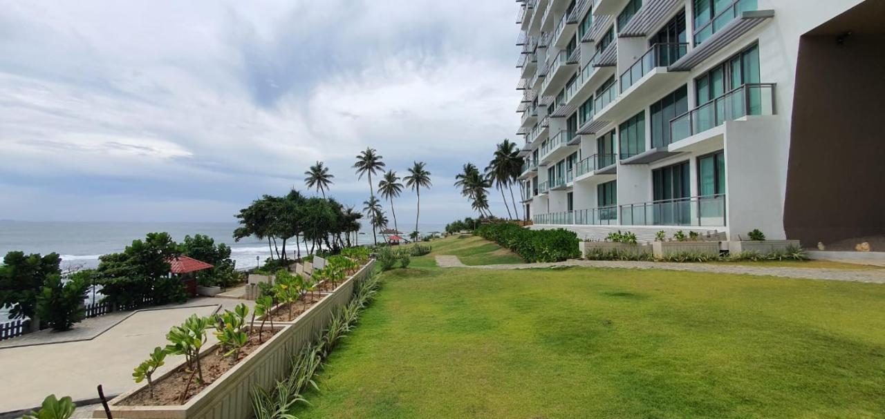 Hasara Oceanfront Apartments Galle Exterior photo