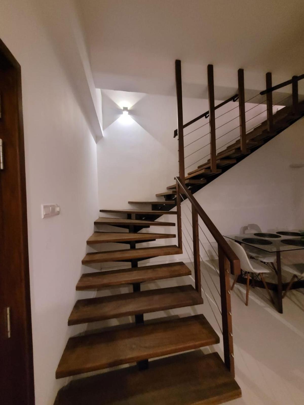 Hasara Oceanfront Apartments Galle Exterior photo