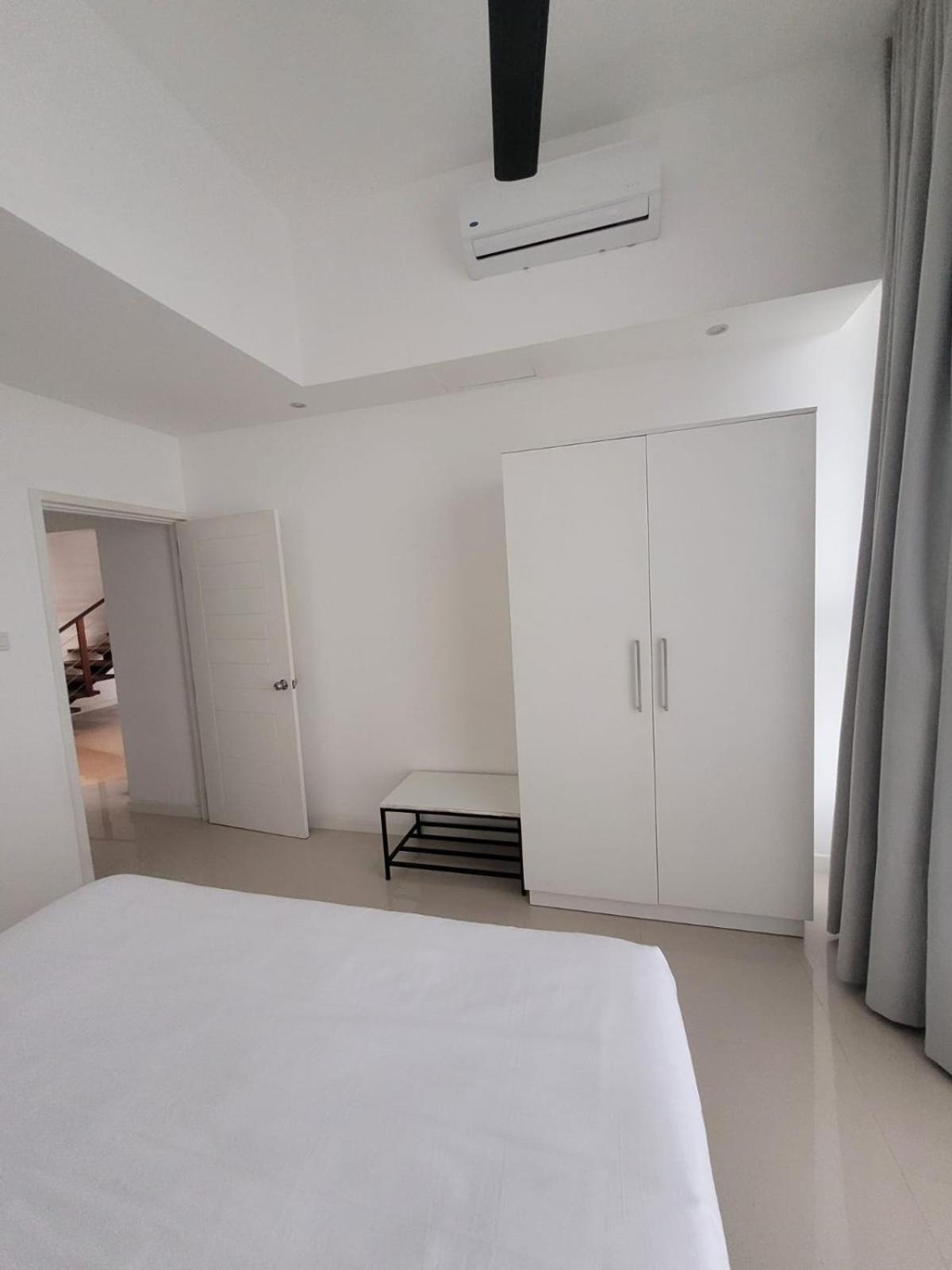 Hasara Oceanfront Apartments Galle Exterior photo